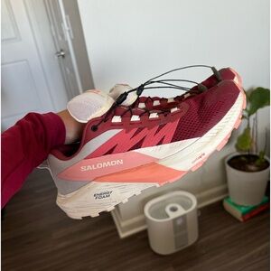 Solomon sneakers size 9